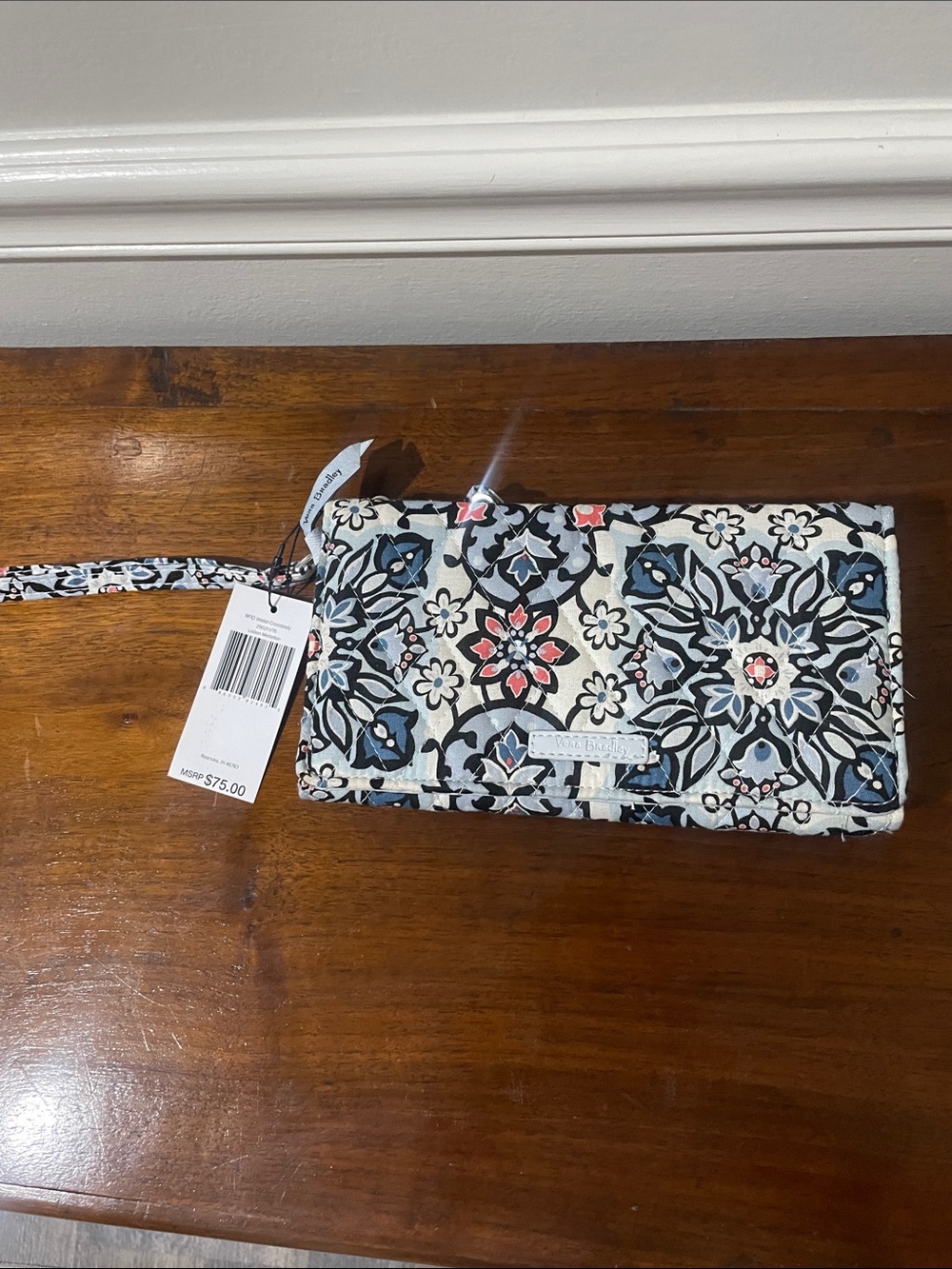 NWT - Vera Bradley - trifold wallet with wrist and crossbody straps.